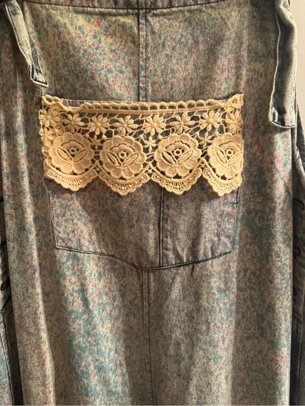 A Rare Bird Boho Lace-Trim Denim Overalls in Faded Blue Cream Lace One Size NWT - Picture 2 of 5